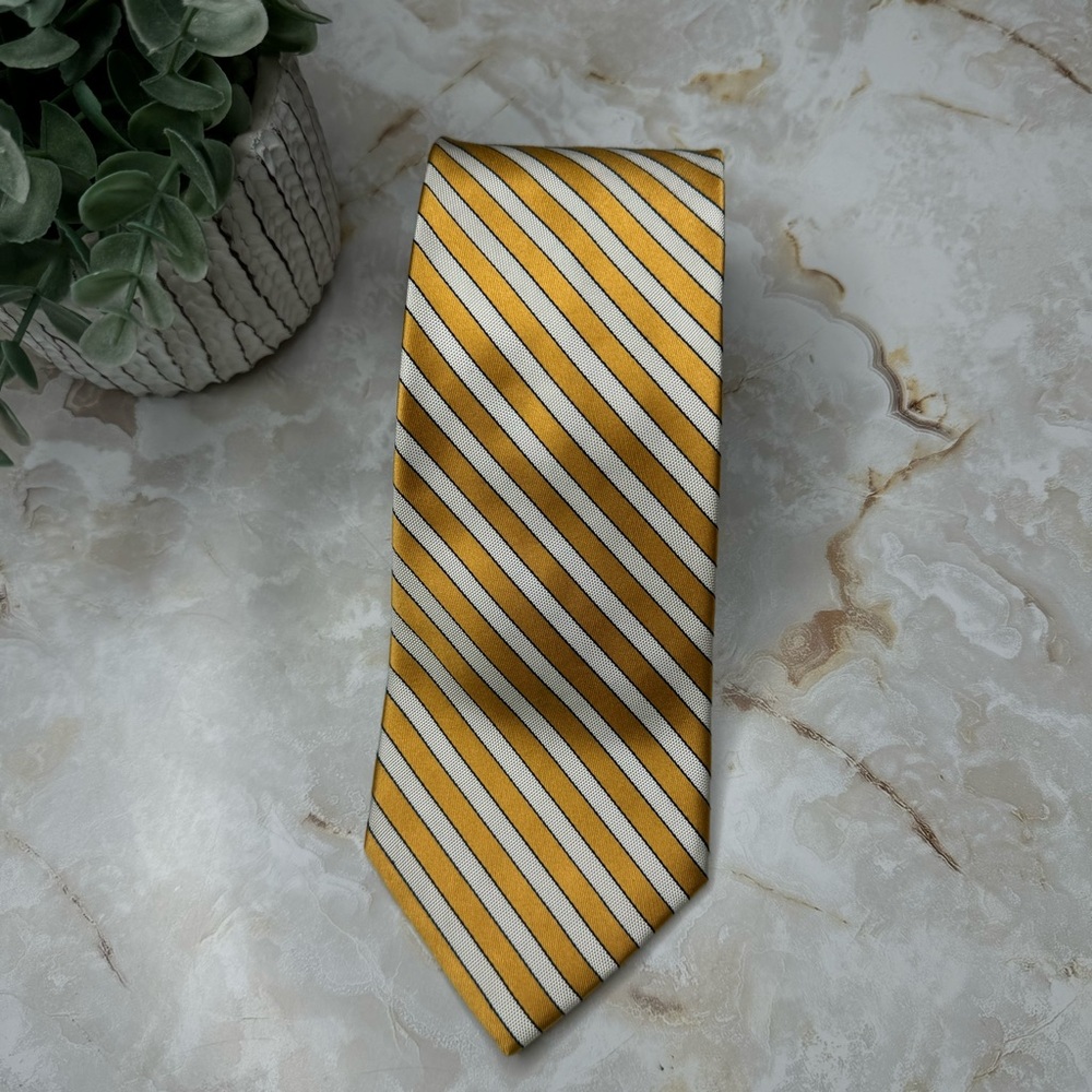 Jos. A. Bank Signature Collection‎ 100% Silk Men's Tie 3 1/2"- 60"